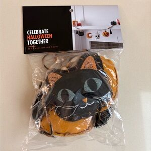 Celebrate Halloween Together Garland